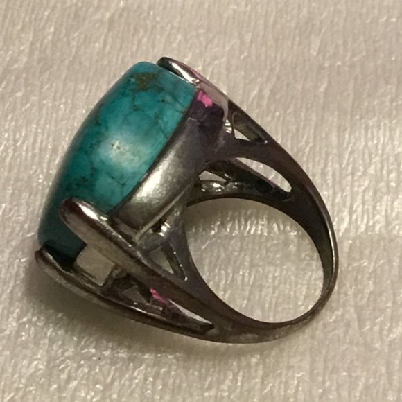 Large Turquoise stone ring - Picture 8 of 13